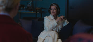 Marcia Gay Harden in Margo ha problemi di soldi 1x03