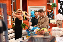 Barbara Foria, Luca Sciarrillo e Alessio Colucci in LOL: Chi ride è fuori - Stagione 6