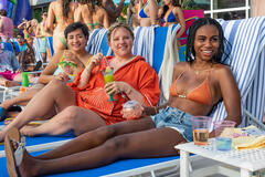 (S-D) Tess Aubert come Jordan, Francesca Scorsese come Ellie e Zahra Savannah Rock come Lola in Roommates