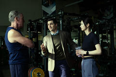 John C. McGinley, Phil Dunster, Lauren Tsai in Rooster 1x03