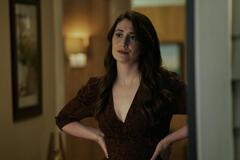 Charly Clive in Rooster 1x04