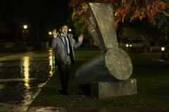 Steve Carell in Rooster 1x04