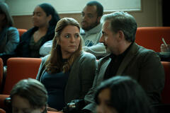 Annie Mumolo, Steve Carell in Rooster 1x06