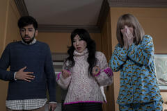 Nik Dodani, Vivian Bang, Lisa Kudrow in The Parenting