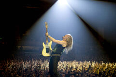 Iron Maiden: Burning Ambition - Immagine dal film