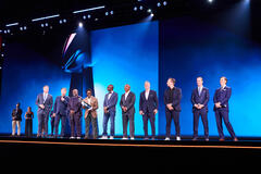 Troy Aikman, Steve Young, Emmitt Smith, Desmond Howard, Jerry Rice, Hines Ward, Kurt Warner ai Disney Upfront US 2026, 12 maggio 2026