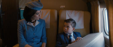 Ella Bleu Travolta e Clark Shotwell in Volo notturno per Los Angeles