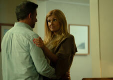 Steve Carell, Connie Britton in Rooster 1x10