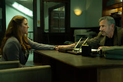 Annie Mumolo, Steve Carell in Rooster 1x08