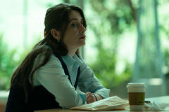 Charly Clive in Rooster 1x08