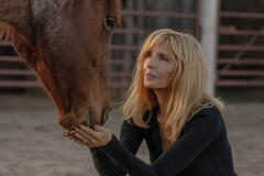 Kelly Reilly come Beth Dutton in Dutton Ranch 1x09