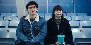 Joe Locke, Jenny Walser in Heartstopper Forever