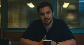 Jake Johnson in Maximum Pleasure Guaranteed 1x05