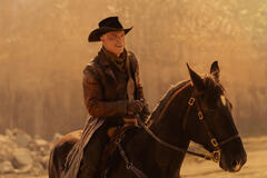 Anson Mount come Captain Pike in Star Trek: Strange New Worlds 4x01