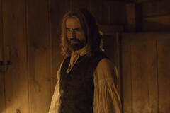 Hamish Linklater in Widow's Bay 1x06