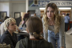 Thalia Dudek, Summer H. Howell, Alison Thornton in Carrie