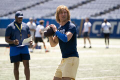 Glen Powell in Chad Powers - Stagione 2 - First Look