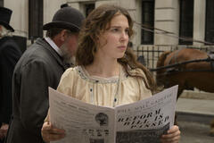Millie Bobby Brown come Enola Holmes in Enola Holmes