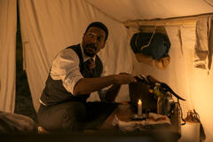 Jocko Sims come Dr. George Tann in La casa nella prateria 1x01