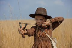 Alice Halsey come Laura Ingalls in La casa nella prateria 1x01