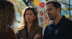 Jessy Hodges e Jake Johnson in Maximum Pleasure Guaranteed 1x09