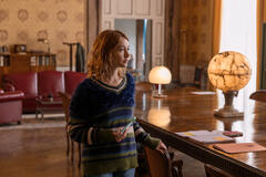 Cristiana Capotondi come Laura Canali in Minerva - La Scuola 1x02