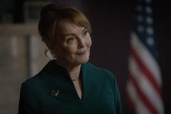 Laura Innes in Silo 3x01