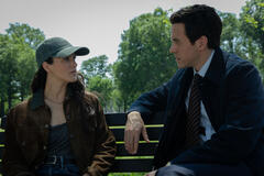 Jessica Brown Findlay e Ashley Zukerman in Silo 3x01