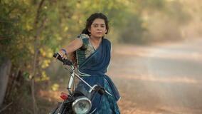 Mithila Palkar come Swathi in Super Subbu