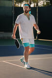 Jake Johnson in The Dink - Mago del pickleball
