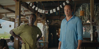 Ronald Peet e Vince Vaughn in Bad Monkey 1x09