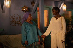 L. Scott Caldwell e Jodie Turner-Smith in Bad Monkey 1x09