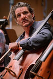Pedro Pascal in Behemoth! Un Vita. Da Ricomporre.
