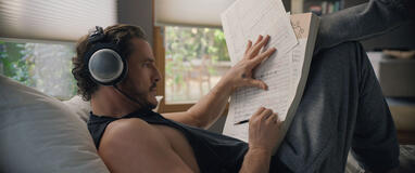 Pedro Pascal in Behemoth! Un Vita. Da Ricomporre.