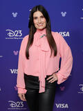 Idina Menzel al Disney Entertainment Showcase del D23: The Ultimate Disney Fan Event, il 14 agosto 2026 ad Anaheim, California