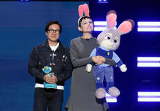 (S-D) Ke Huy Quan e Ginnifer Goodwin parlano sul palco del Disney Entertainment Showcase al D23: The Ultimate Disney Fan Event il 14 agosto 2026 ad Anaheim, California