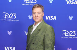 Alan Tudyk al Disney Entertainment Showcase del D23: The Ultimate Disney Fan Event, il 16 agosto 2026 ad Anaheim, California