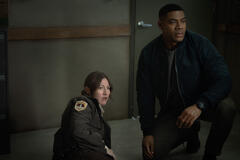 Kelly Macdonald, Aaron Pierre in Lanterns 1x01