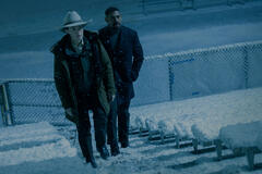 Kelly Macdonald, Aaron Pierre in Lanterns 1x01