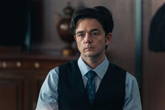 Gerald B. Fillmore come Abel in Muertos S.r.l. 4x03