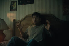Michael Johnston come Bear in Obsession