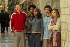 (S-D) Drew Starkey come Rafe, Jonathan Daviss come Pope, Carlacia Grant come Cleo, Chase Stokes come John B, Madelyn Cline come Sarah Cameron in Outer Banks 5x02