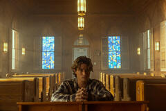 Chase Stokes come John B in Outer Banks 5x03