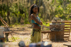 Carlacia Grant come Cleo in Outer Banks 5x06