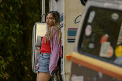 Madelyn Cline come Sarah Cameron in Outer Banks 5x06