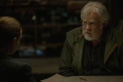 Tim Robbins in Silo 3x08