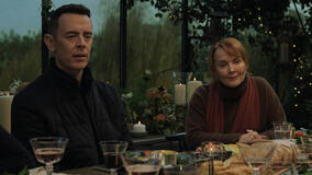 Colin Hanks e Laura Innes in Silo 3x08