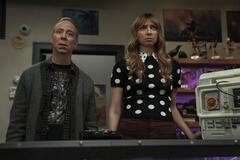 Kevin Sussman, Lauren Lapkus in Stuart Fails to Save the Universe - Stagione 1