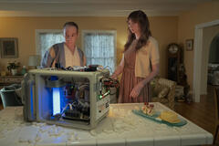 Kevin Sussman, Lauren Lapkus in Stuart Fails to Save the Universe - Stagione 1