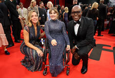 La regista, sceneggiatrice e produttrice Siân Heder, Ruth Madeley e Cameron Bailey alla prima mondiale di 'Being Heumann' al Toronto International Film Festival 2026 presso la Roy Thomson Hall, il 10 settembre 2026